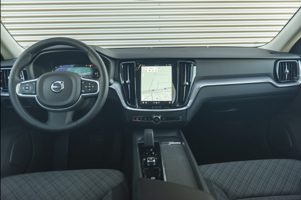 Volvo V60 B3 Mild Hybrid Aut. Core Adapt.CruiseControl Keyless 163pk