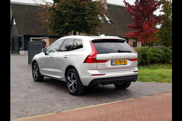 Volvo XC60 2.0 T8 Twin Engine AWD Momentum | Panormadak | Trekhaak | 360 Camera | Apple Carplay | Cruise Control |