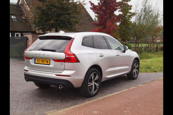 Volvo XC60 2.0 T8 Twin Engine AWD Momentum | Panormadak | Trekhaak | 360 Camera | Apple Carplay | Cruise Control |