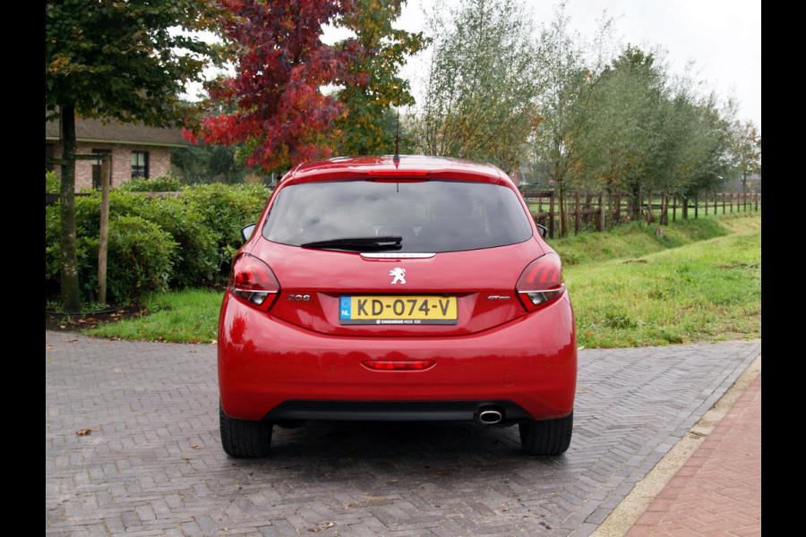 Peugeot 208 1.2 PureTech GT-line | Camera | Apple Carplay | Cruise Control | Glazen dak |