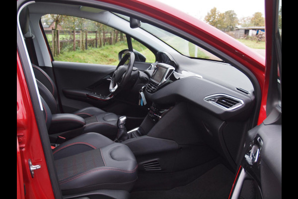 Peugeot 208 1.2 PureTech GT-line | Camera | Apple Carplay | Cruise Control | Glazen dak |