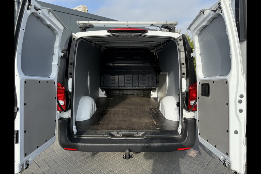 Mercedes-Benz Vito 116 CDI 164 PK / L2H1 / TREKHAAK / CAMERA / WERKVERKEER / ZWAAIBALK / ROLLSIGN / ACTIERAAM