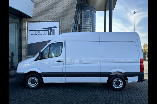 Volkswagen Crafter 35 2.0 TDI L2H2*A/C*CRUISE*NAVI*3500KG HAAK*TEL*3P