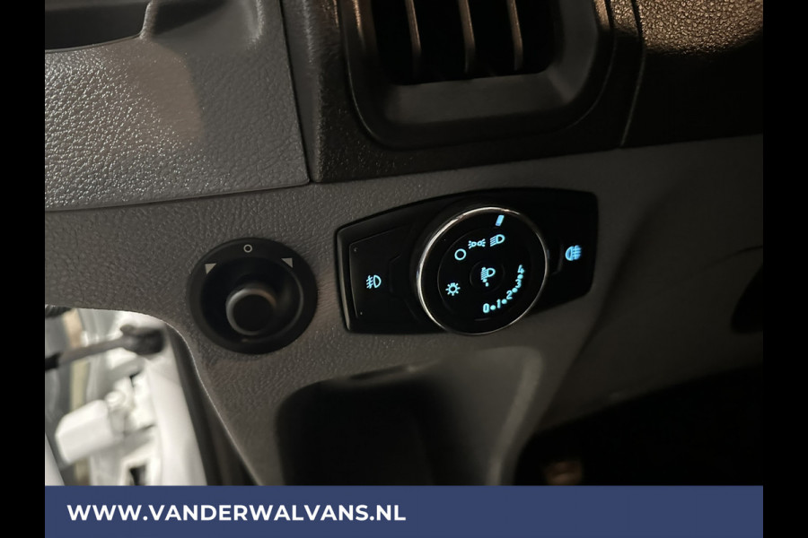 Ford Transit 2.0 TDCI 131pk L2H2 Euro6 Airco | 2800kg Trekhaak | Navigatie | Camera cruisecontrol, parkeersensoren, verwarmde voorruit, bijrijdersbank, apple carplay, android auto