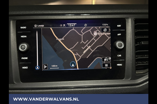 Volkswagen Crafter 2.0 TDI 140pk L3H3 L2H2 Euro6 Airco | Navigatie | Apple Carplay | 3000kg Trekhaak android auto, bijrijdersbank