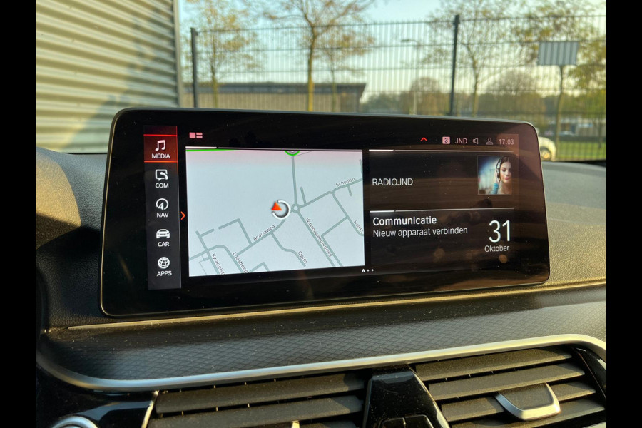 BMW 5 Serie Touring 530e M-Sport Plug in Hybrid PHEV | Trekhaak af Fabriek | Adaptive Cruise | Laser Led | Carplay | Harman/Kardon | Head-up Display |