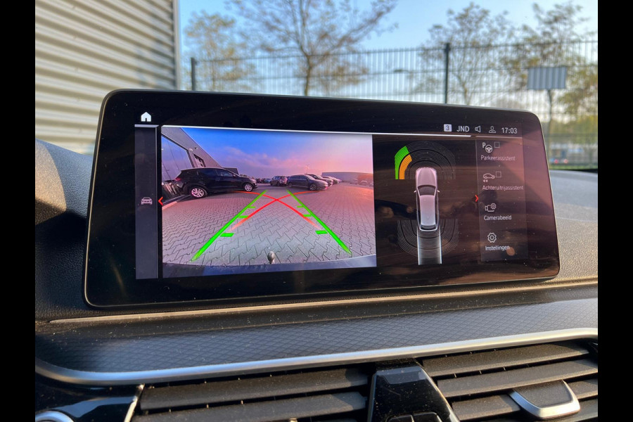 BMW 5 Serie Touring 530e M-Sport Plug in Hybrid PHEV | Trekhaak af Fabriek | Adaptive Cruise | Laser Led | Carplay | Harman/Kardon | Head-up Display |