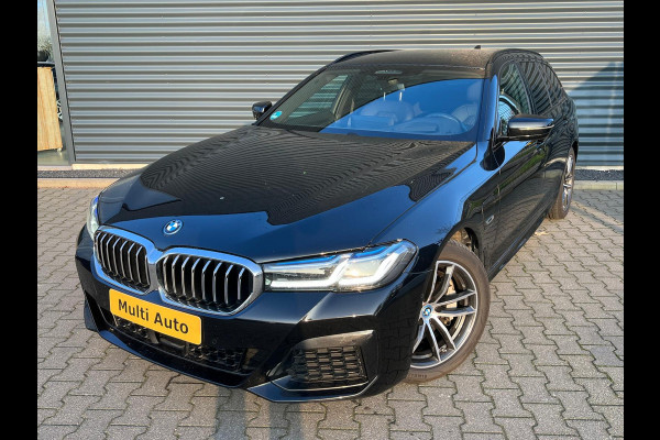 BMW 5 Serie Touring 530e M-Sport Plug in Hybrid PHEV | Trekhaak af Fabriek | Adaptive Cruise | Laser Led | Carplay | Harman/Kardon | Head-up Display |