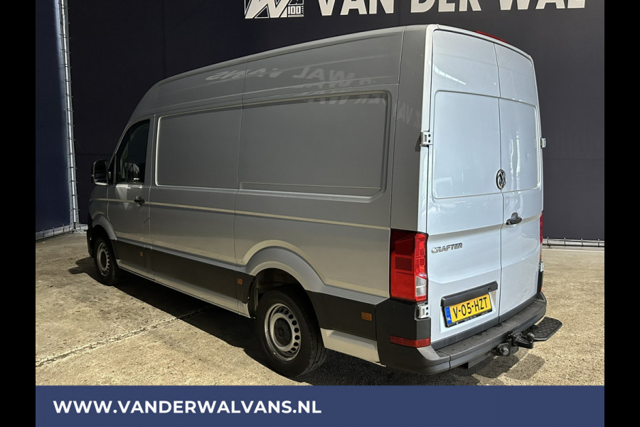 Volkswagen Crafter 2.0 TDI 141pk L3H3 L2H2 Euro6 Airco | 3000kg Trekhaak | Cruisecontrol Bijrijdersbank