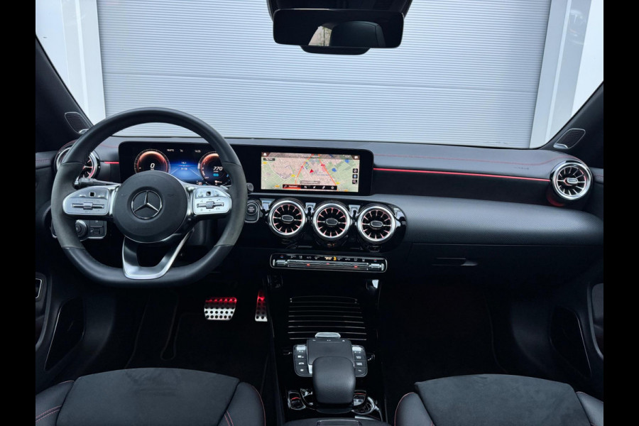 Mercedes-Benz CLA-Klasse 250 e AMG Pano/Head-Up/Burmester