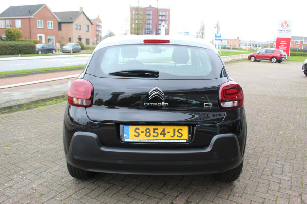 Citroën C3 1.2-110pk PureTech 'Feel Pack'. Fijne comfortabele wagen ! Airco, cruise cntrl, metallic lak, LM wielen, navigatie, parkeersensoren achter etc.