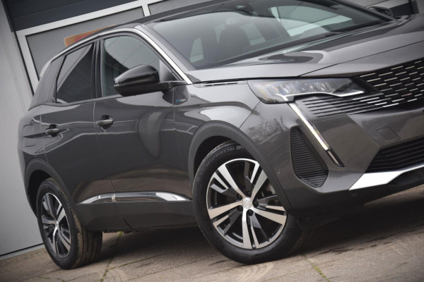 Peugeot 3008 1.6 HYbrid 225 Allure Pack Business