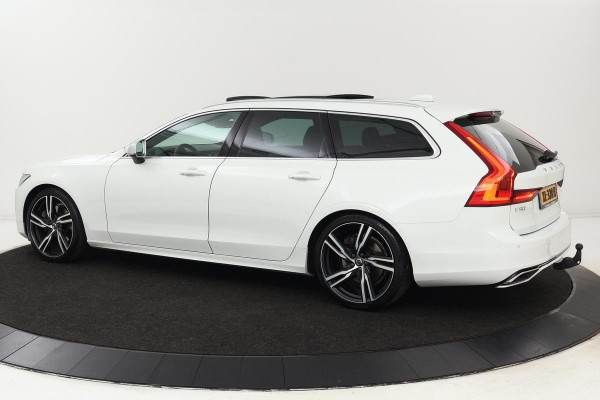 Volvo V90 T4 Sport | Panoramadak | Trekhaak | Head-up | Camera | Nappaleder | Carplay | Stoelverwarming | Adaptive Cruise