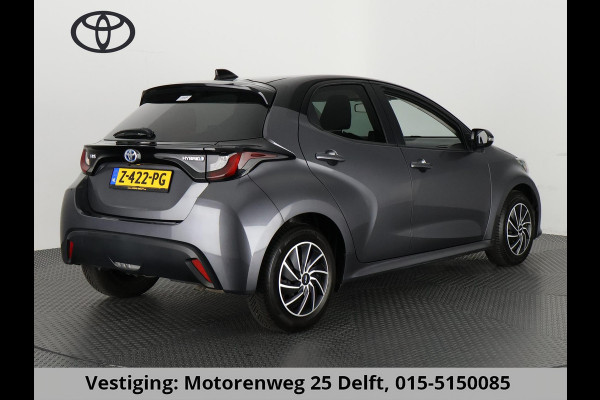 Toyota Yaris 1.5 HYBRID BI-TONE AUTOMAAT NAVIGATIE *GARANTIE TOT 7-2032* Camera.  Bluetooth. All Season banden