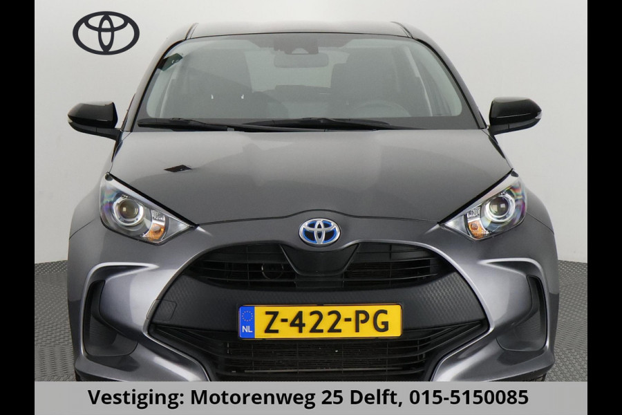 Toyota Yaris 1.5 HYBRID BI-TONE AUTOMAAT NAVIGATIE *GARANTIE TOT 7-2032* Camera.  Bluetooth. All Season banden