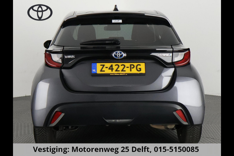 Toyota Yaris 1.5 HYBRID BI-TONE AUTOMAAT NAVIGATIE *GARANTIE TOT 7-2032* Camera.  Bluetooth. All Season banden