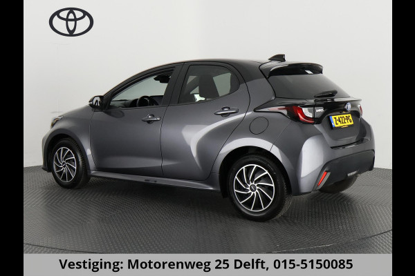 Toyota Yaris 1.5 HYBRID BI-TONE AUTOMAAT NAVIGATIE *GARANTIE TOT 7-2032* Camera.  Bluetooth. All Season banden