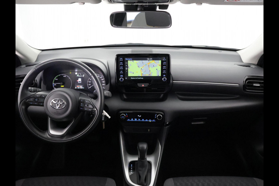 Toyota Yaris 1.5 HYBRID BI-TONE AUTOMAAT NAVIGATIE.PARKEERCAMERA.APPLE /ANDROID CARPLAY GARANTIE TOT 6-2032