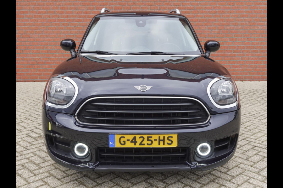 MINI Countryman 1.5 One Pepper Navigatie Parkeersensoren achter Cruise Control Airco 17” Lichtmetalen Velgen Dakrails