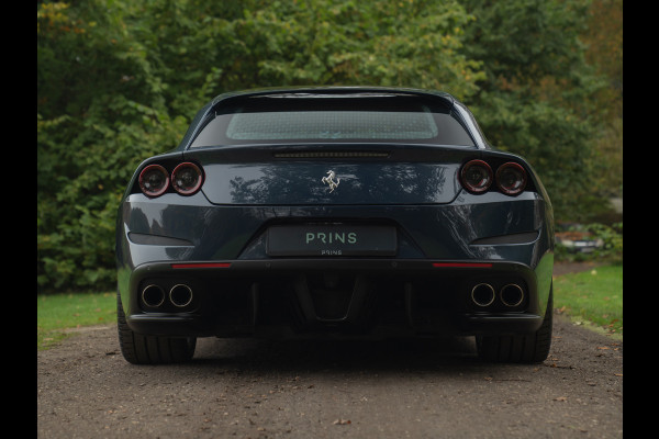 Ferrari GTC4 6.3 V12 Lusso | Atelier Car | Full spec! | Blu Ahrabian | Pano-dak | Lift | 360 cam | CarPlay