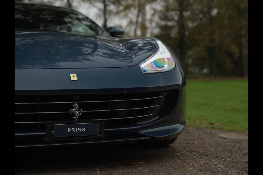 Ferrari GTC4 6.3 V12 Lusso | Atelier Car | Full spec! | Blu Ahrabian | Pano-dak | Lift | 360 cam | CarPlay