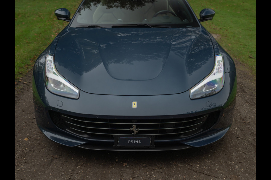 Ferrari GTC4 6.3 V12 Lusso | Atelier Car | Full spec! | Blu Ahrabian | Pano-dak | Lift | 360 cam | CarPlay