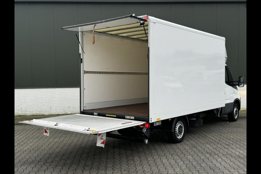 Iveco Daily Bakwagen + laadklep Clima 3 Zitplaatsen Goed onderhouden