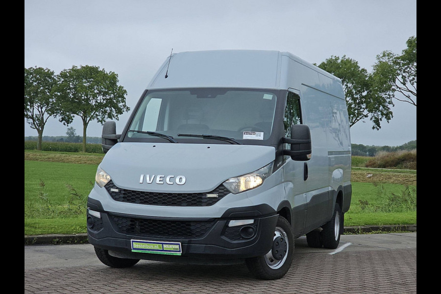 Iveco Daily 35C15V 3.0 352 DUBBELLUCHT 150 PK 3.0 LTR 3500 KG TREKHAAK!