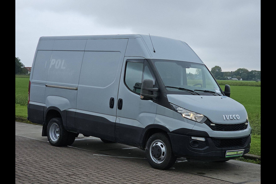 Iveco Daily 35C15V 3.0 352 DUBBELLUCHT 150 PK 3.0 LTR 3500 KG TREKHAAK!