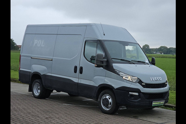 Iveco Daily 35C15V 3.0 352 DUBBELLUCHT 150 PK 3.0 LTR 3500 KG TREKHAAK!