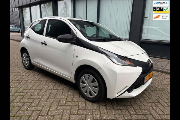 Toyota Aygo 1.0 VVT-i x-now