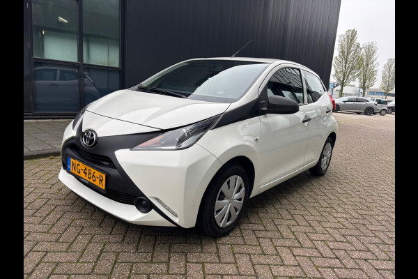 Toyota Aygo 1.0 VVT-i x-now