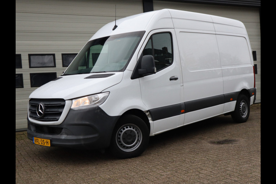 Mercedes-Benz Sprinter 311 CDI Euro 6 Automaat L2H2 - Trekhaak 3,2t KG - Airco