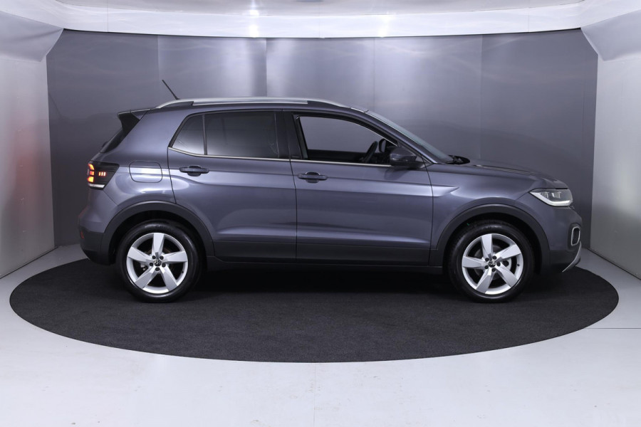 Volkswagen T-Cross 1.0 TSI Style 110 pk | Verlengde garantie | Navigatie | Parkeersensoren | Achteruitrijcamera | Adaptieve cruise control | Stoelverwarming |