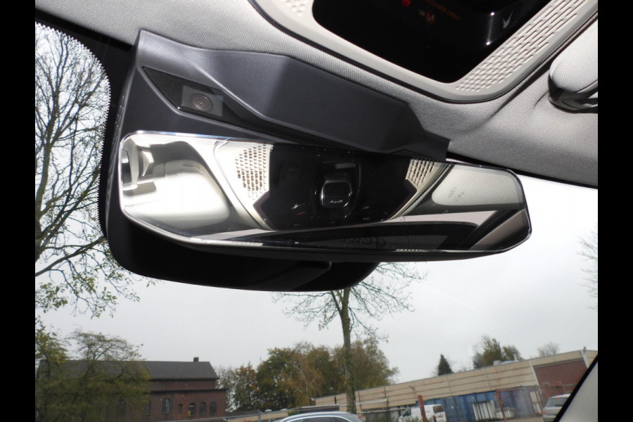 Lynk & Co 01 1.5 PHEV Plug-In NAVI/360CAM/SCHUIFDAK/LED/20"LMV!