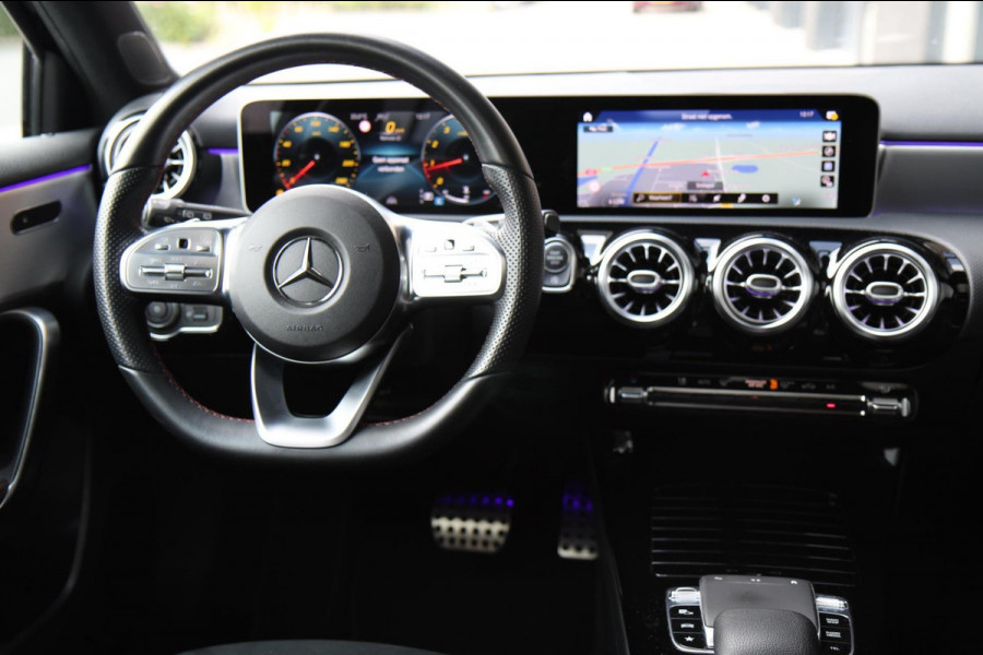 Mercedes-Benz A-Klasse 200 AMG /PANO/SFEERV/CARPLAY