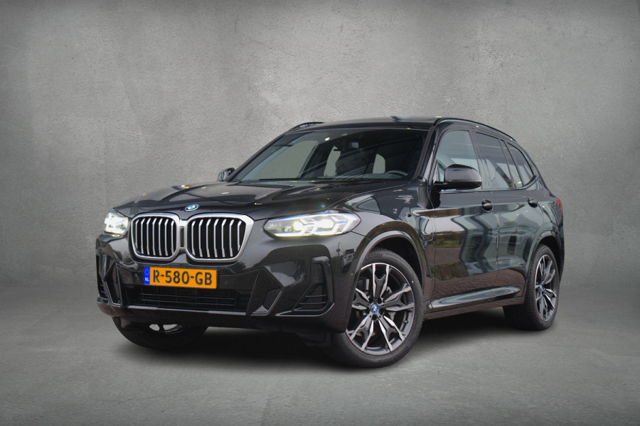 BMW X3 xDrive30e High Executive | M-Sport | Trekhaak | Pano | HUD | Leer