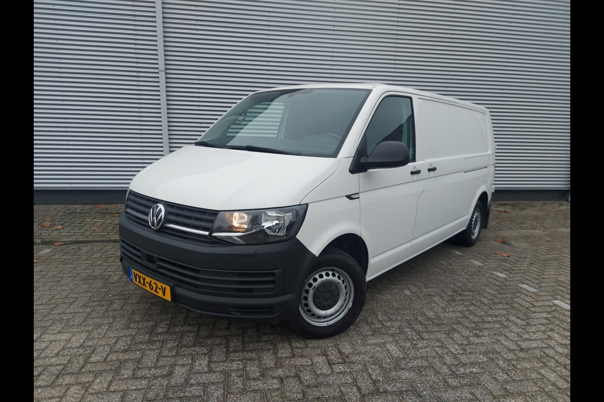 Volkswagen Transporter 2.0 TDI L2H1 Comfortline prijs is EX btw,dubbele schuifdeur airco,cruise,standkachel,lederen bekleding,trekhaak,stoelverwarming,parkeersensoren achter,