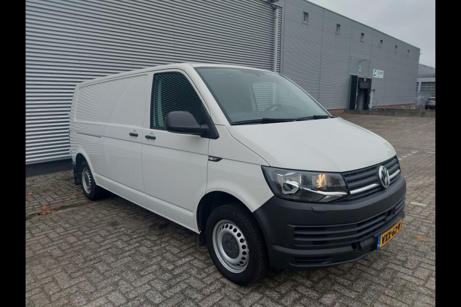 Volkswagen Transporter 2.0 TDI L2H1 Comfortline prijs is EX btw,dubbele schuifdeur airco,cruise,standkachel,lederen bekleding,trekhaak,stoelverwarming,parkeersensoren achter,