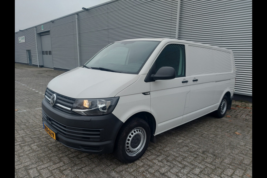 Volkswagen Transporter 2.0 TDI L2H1 Comfortline prijs is EX btw,dubbele schuifdeur airco,cruise,standkachel,lederen bekleding,trekhaak,stoelverwarming,parkeersensoren achter,