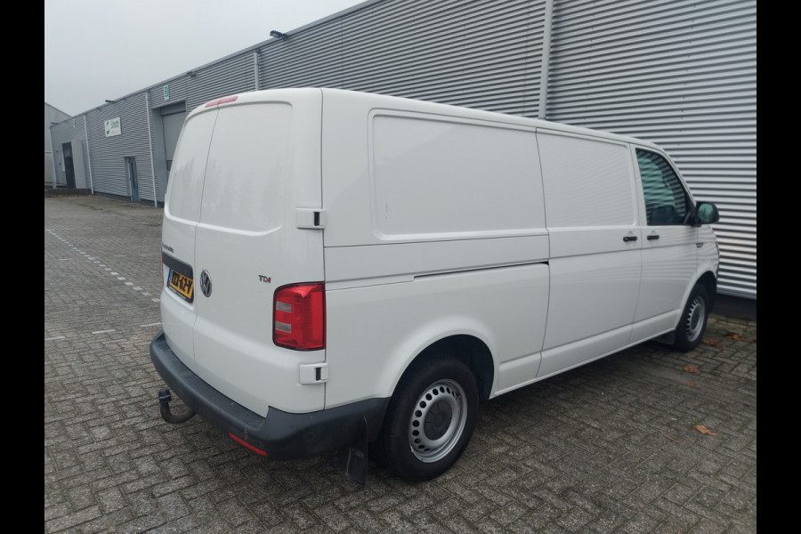 Volkswagen Transporter 2.0 TDI L2H1 Comfortline prijs is EX btw,dubbele schuifdeur airco,cruise,standkachel,lederen bekleding,trekhaak,stoelverwarming,parkeersensoren achter,