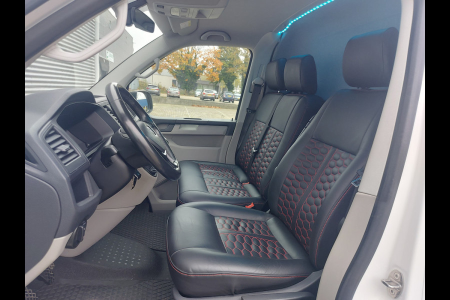 Volkswagen Transporter 2.0 TDI L2H1 Comfortline prijs is EX btw,dubbele schuifdeur airco,cruise,standkachel,lederen bekleding,trekhaak,stoelverwarming,parkeersensoren achter,