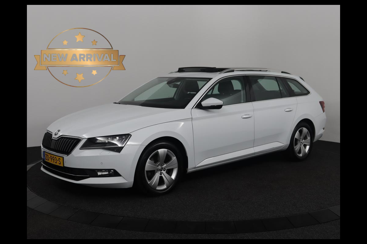 Škoda Superb Combi 2.0 TDI Ambition Business*PANO*CLIMA*LED*TREKHAAK NAVI*NAP*LUXE-UITVOERING*ORIGINEEL NL