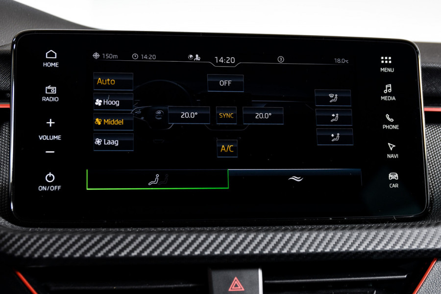 Škoda Kamiq 1.5 TSI 150 PK Monte Carlo - DSG Automaat | Pano | Dig. Cockpit | Adapt. Cruise | Camera | PDC | NAV + App. Connect | ECC | LED | LM 18" |