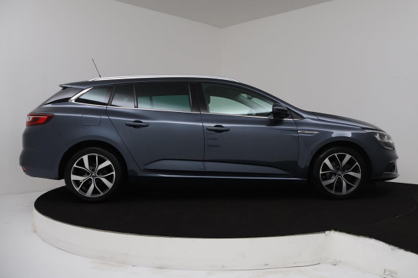 Renault MEGANE Estate 1.5 dCi Bose (GROOT-SCHERM, TREKHAAK, CAMERA, NAVIGATIE PDC, CRUISE,, GOED ONDERHOUDEN)