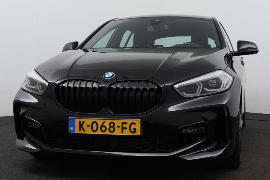 BMW 1-serie 118i Executive Edition M Sport (M-PAKKET, NAVI, CARPLAY, CAMERA, DIGITALE COCKPIT, 1e EIGENAAR, DEALER ONDERHOUDEN)