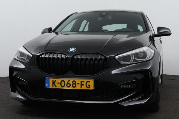 BMW 1-serie 118i Executive Edition M Sport (M-PAKKET, NAVI, CARPLAY, CAMERA, DIGITALE COCKPIT, 1e EIGENAAR, DEALER ONDERHOUDEN)