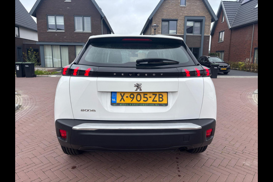 Peugeot 2008 1.2 PureTech Allure | CarPlay | 1e EIG | LED verlichting | Airco PDC