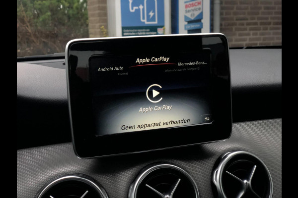 Mercedes-Benz GLA 180 Business Solution AMG | Carplay, Navi, Leder, Cruise, Airco, Stoelverw|Parkeersensors|