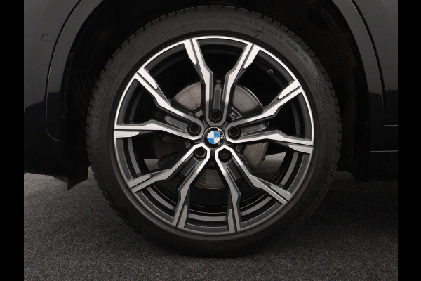 BMW X1 sDrive18i High Executive M-Sport | Panorama | Leer